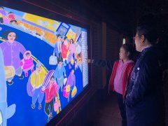 河北辛集：农民画扮靓城市街道